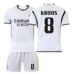 Billiga Fotbollströjor Barn Real Madrid 23-24 Hemma Tröja Kortärmad + Korta byxor KROOS 8